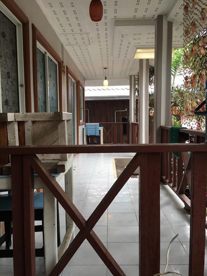 Thaihouse Ko Lan Esterno foto